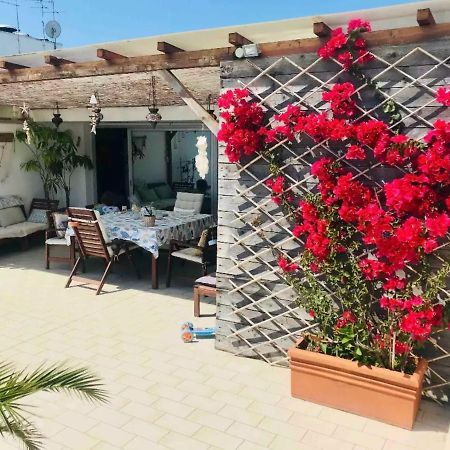 Attico Con Terrazza A Viareggio Apartment Luaran gambar