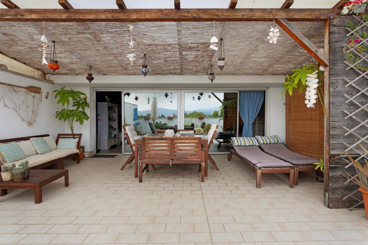 Attico Con Terrazza A Viareggio Apartment Luaran gambar